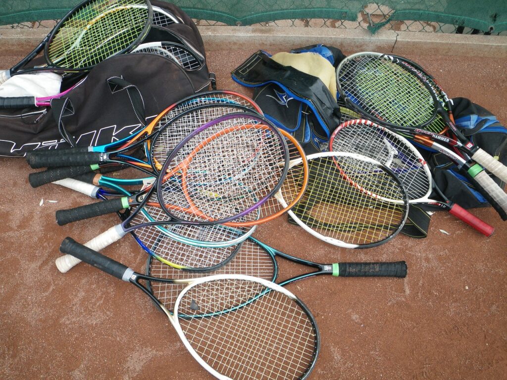 tennis racket, tennis, sport